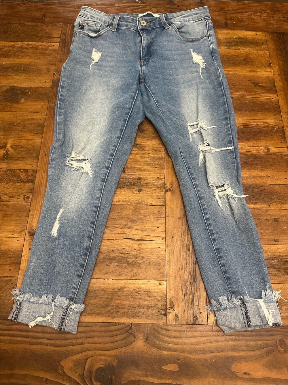 KanCan Light Blue Distressed Ankle Jeans